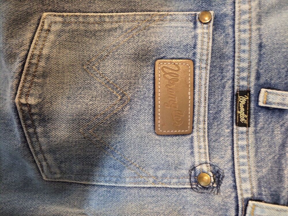 Vintage Wrangler Jeans – Made in USA – Light Wash, Size 31x34 - Picture 11 of 14